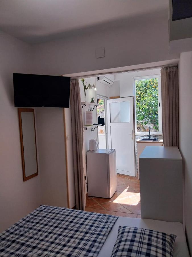 Apartmani Bonavia 耶尔萨 外观 照片