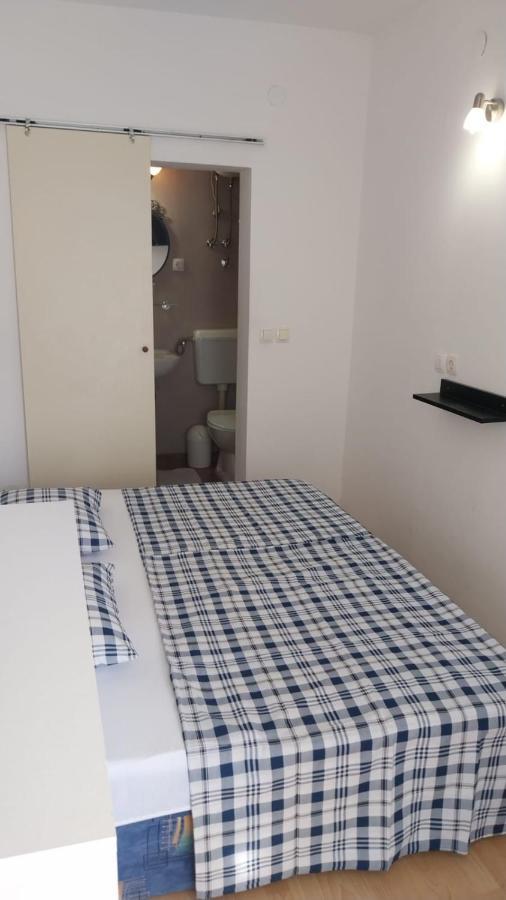 Apartmani Bonavia 耶尔萨 外观 照片
